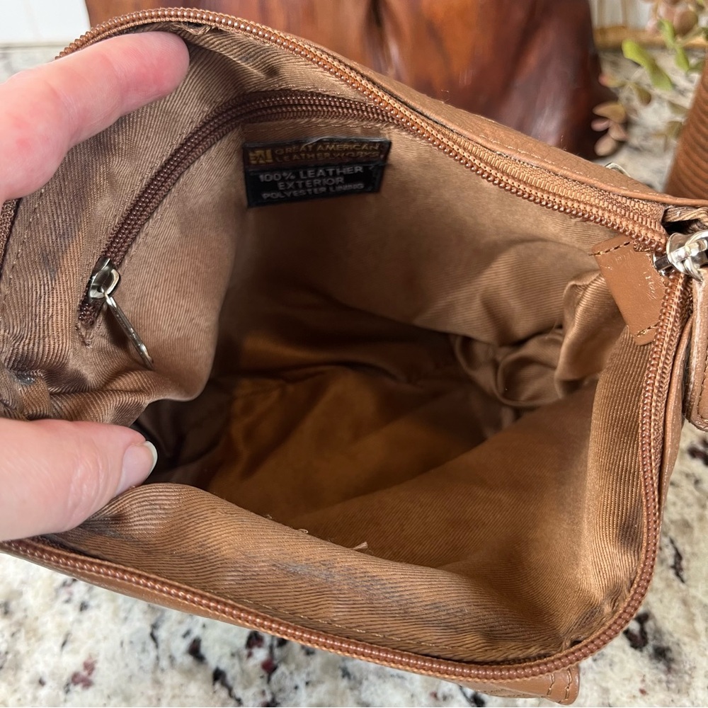 Great American Leatherworks Crossbody - Picture 8 of 12
